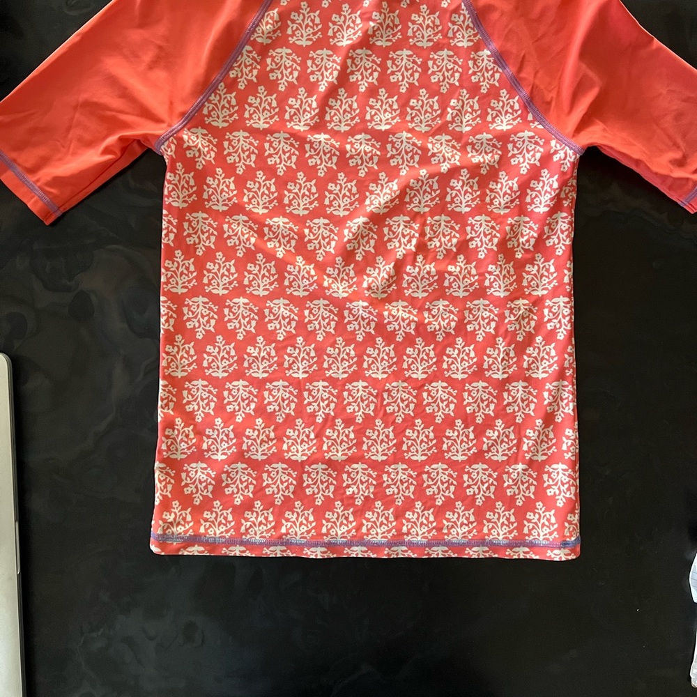 Johnnie B Rash Guard - Picture 5 of 6
